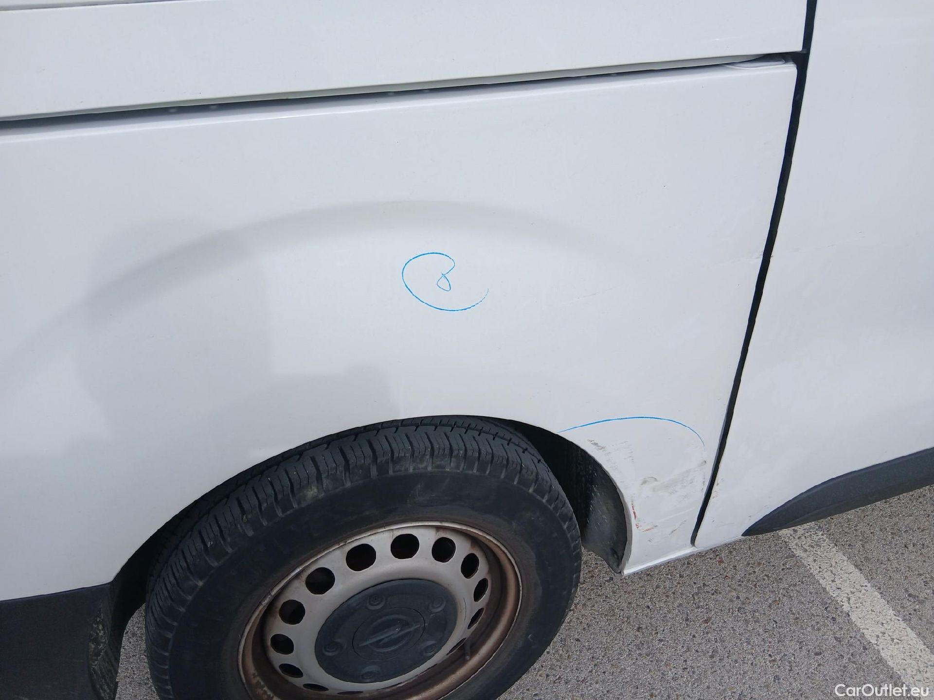  Opel  Vivaro OPEL  / 2019 / 4P / furgón 1.5 Diésel 74kW(100CV)M Std Exp #26