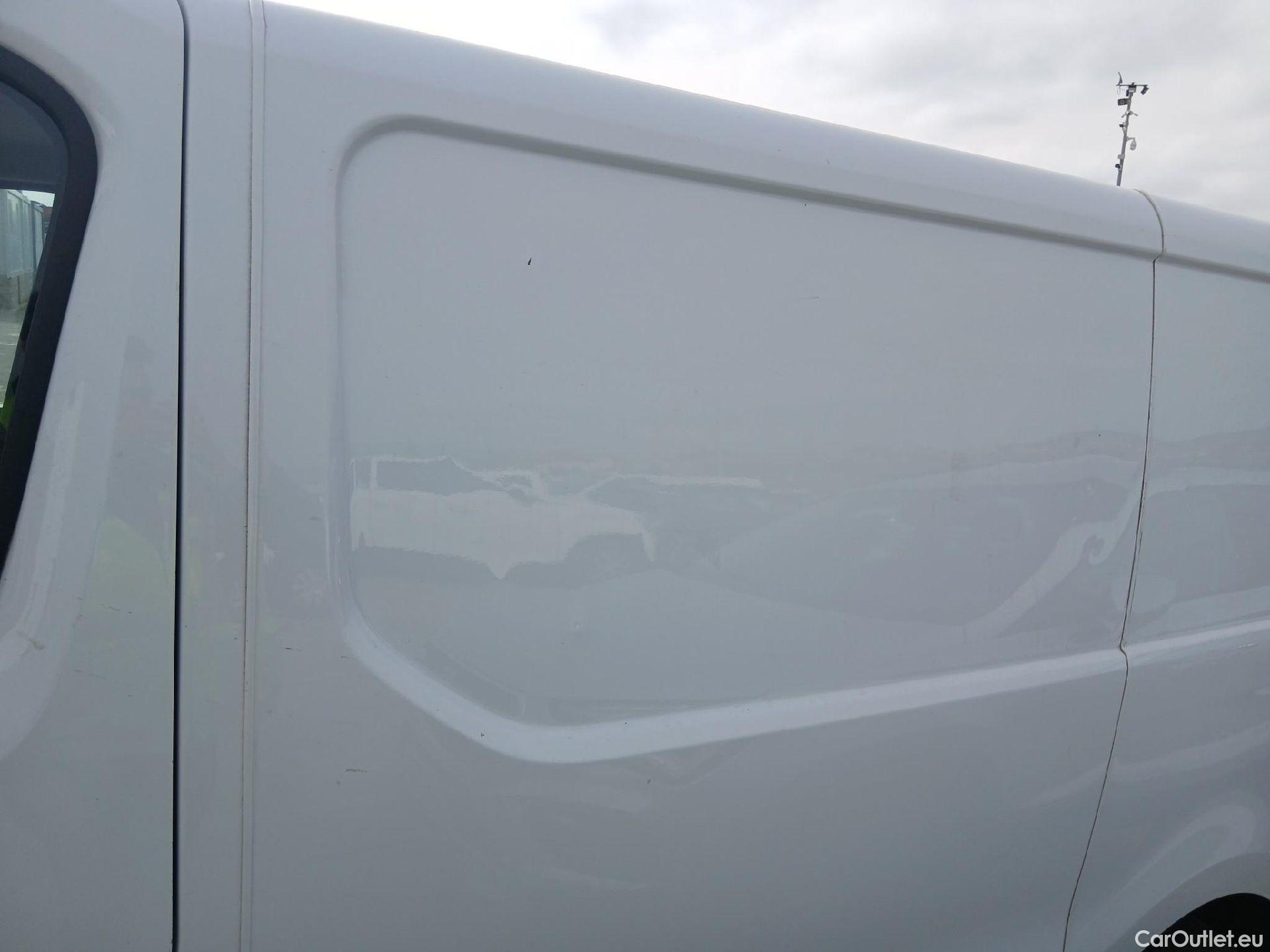  Nissan  NV300 NISSAN  / 2016 / 4P / furgón 2.0dCi 88kW (120CV) L1H1 1T Optima #7