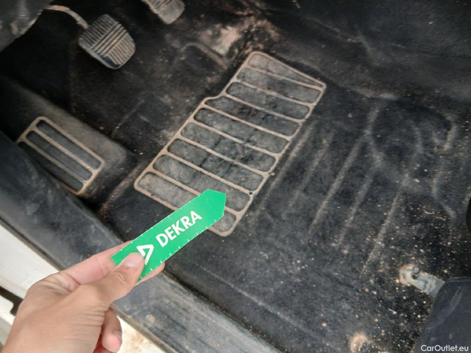  Nissan  Navara NISSAN  / 2015 / 4P / pickup Doble Cab. 2.3dCi 120kW(160CV) Acenta #16