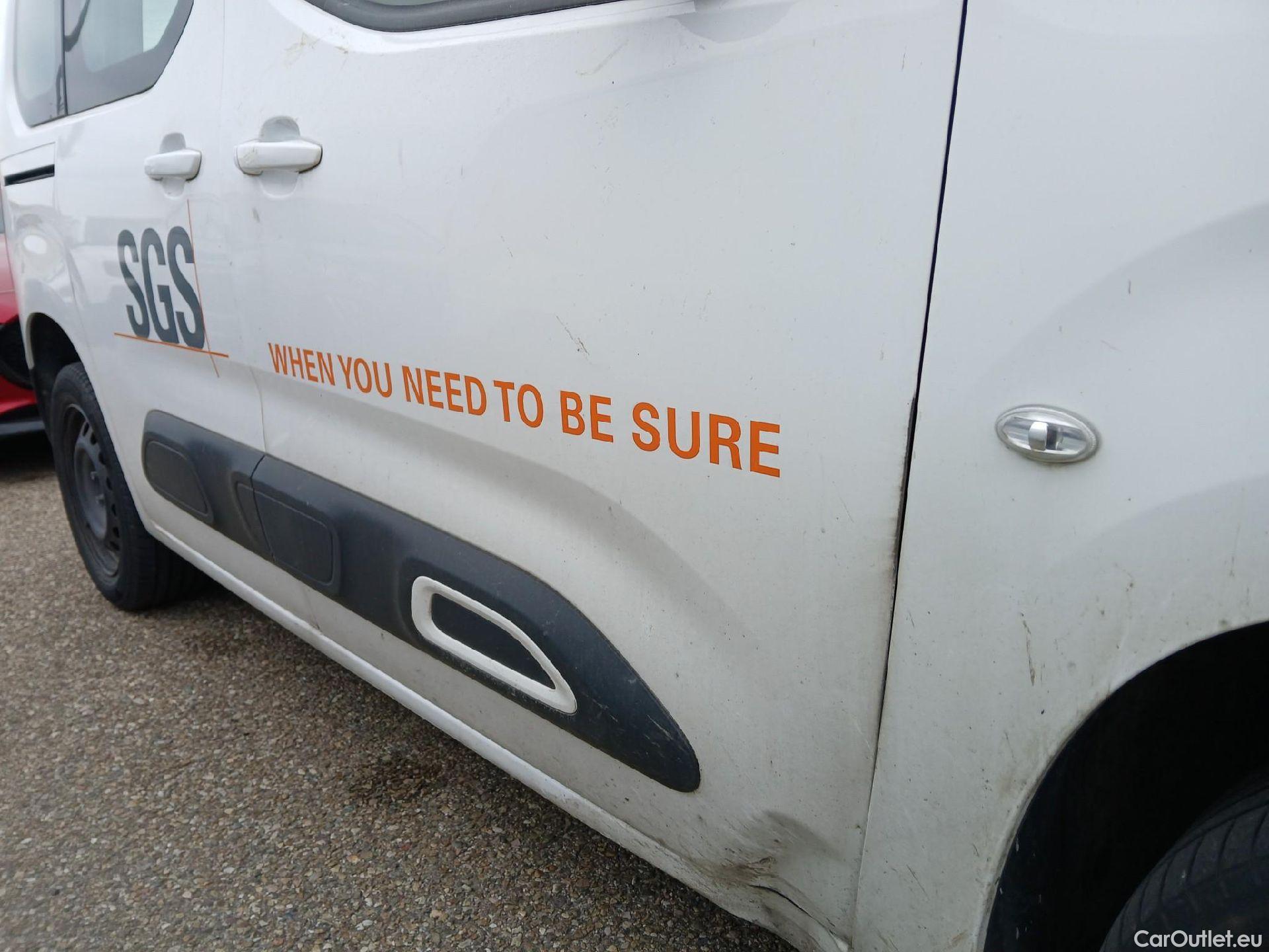  Citroen  Berlingo CITROEN  / 2018 / 5P / monovolumen compacto Talla M BlueHDi 100 S&S FEEL #41