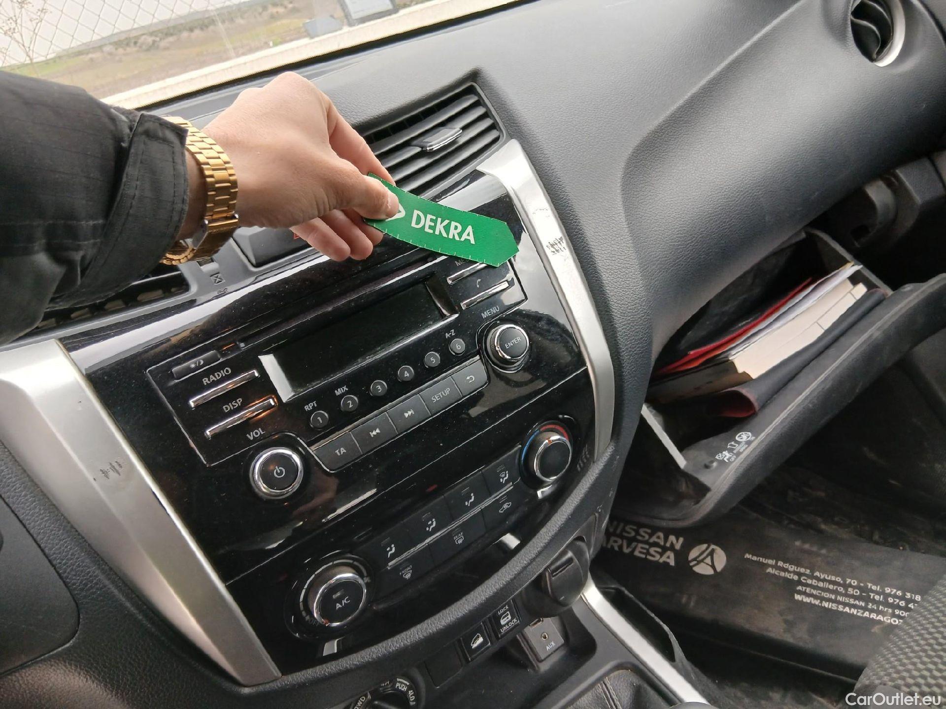  Nissan  Navara NISSAN  / 2015 / 4P / pickup Doble Cab. 2.3dCi 120kW(160CV) Acenta #18