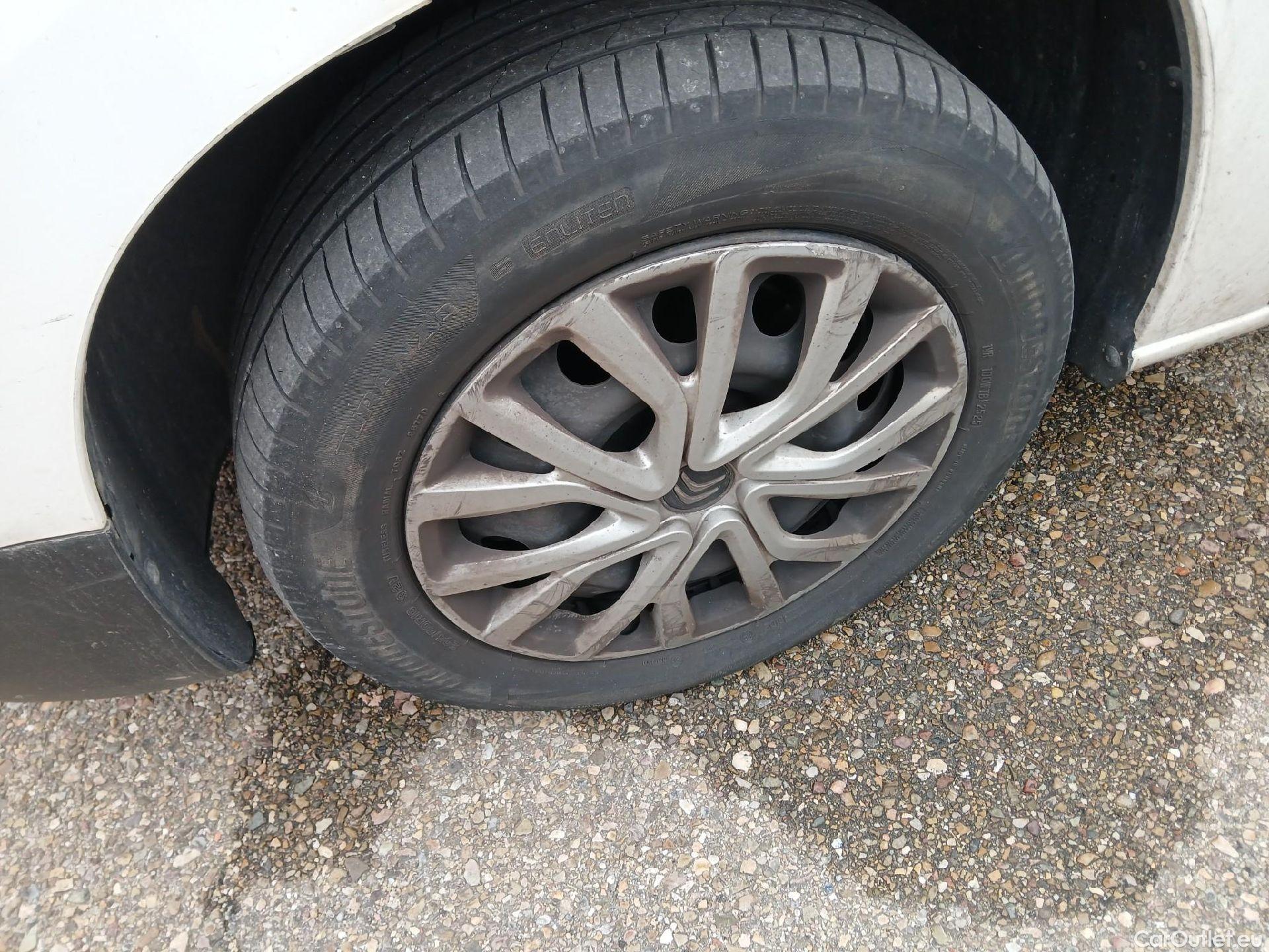  Citroen  Berlingo CITROEN  / 2018 / 5P / monovolumen compacto Talla M BlueHDi 100 S&S FEEL #16