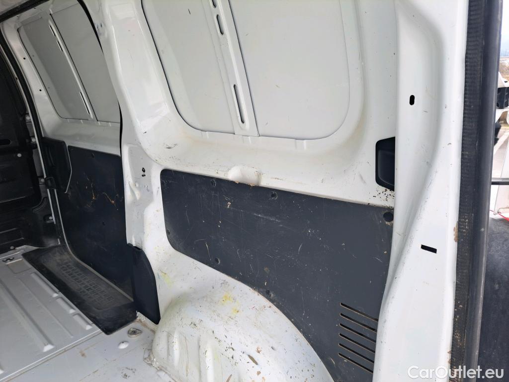  Citroen  Jumpy CITROEN  / 2016 / 4P / furgón Talla M BlueHDi 100 S&S 6v Control #57