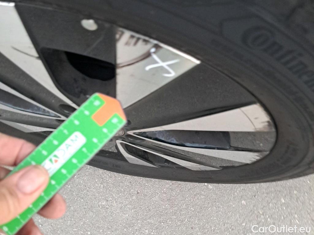  Mercedes  Vito MERCEDES-BENZ  / 2014 / 4P / combi 119CDI AT 140kW Tourer Select Extralarga #15