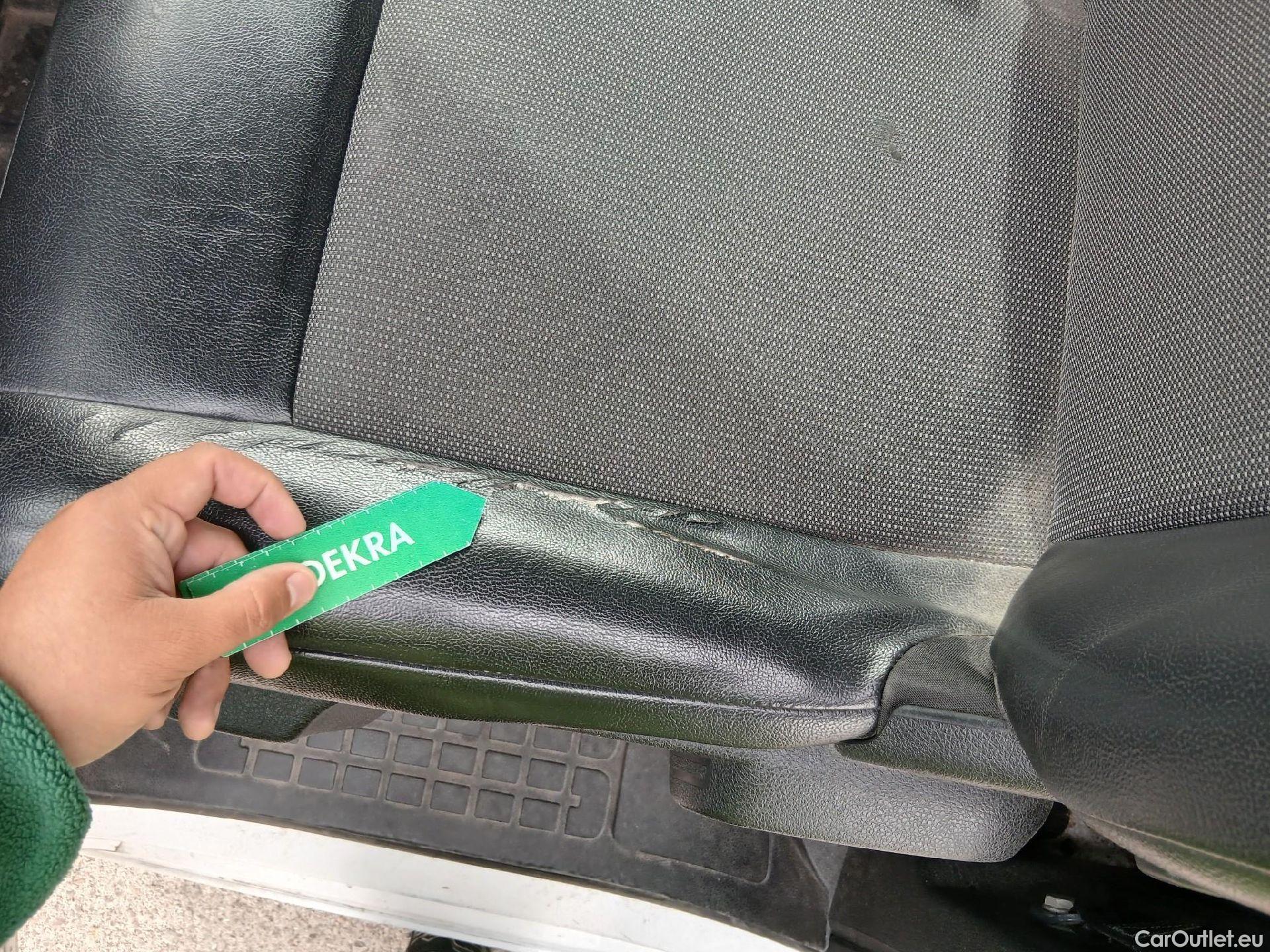  Opel  Vivaro OPEL  / 2019 / 4P / furgón 1.5 Diésel 74kW(100CV)M Std Exp #15