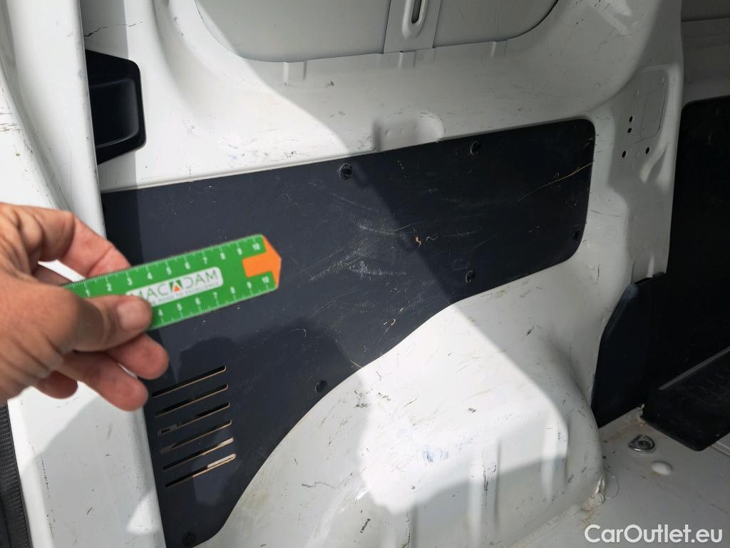  Citroen  Jumpy CITROEN  / 2016 / 4P / furgón Talla M BlueHDi 100 S&S 6v Control #47