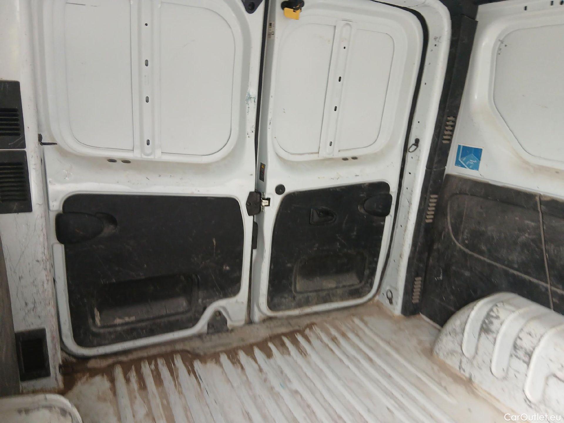  Nissan  NV300 NISSAN  / 2016 / 4P / furgón 2.0dCi 88kW (120CV) L1H1 1T Optima #34