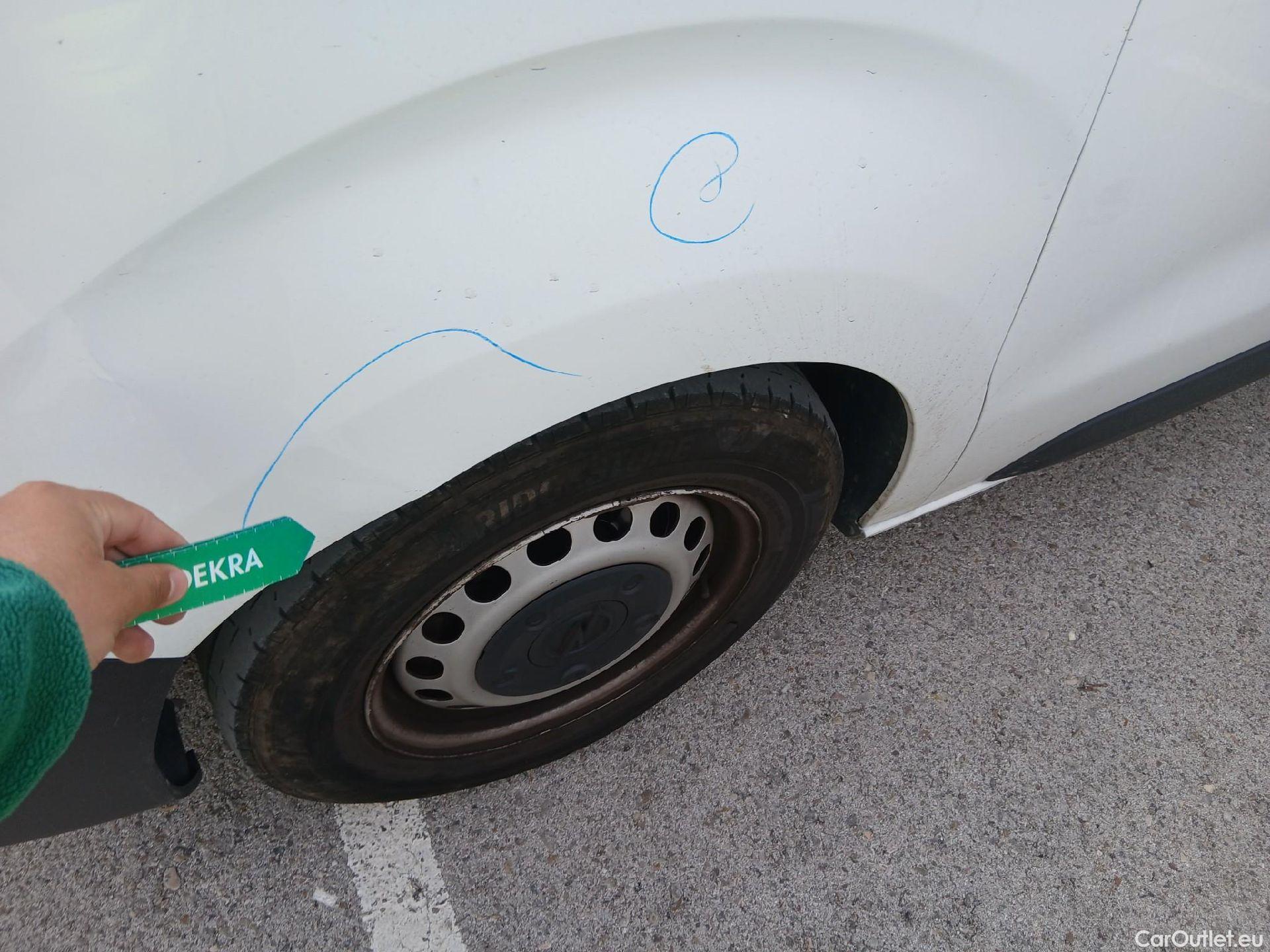  Opel  Vivaro OPEL  / 2019 / 4P / furgón 1.5 Diésel 74kW(100CV)M Std Exp #21