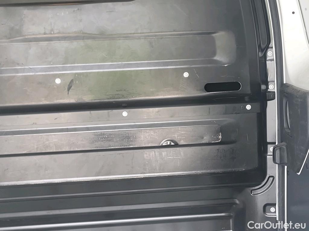  Peugeot  Expert PEUGEOT  / 2016 / 4P / furgón Furgón Pro 2.0 BlueHDi 120 S&S Standard (CX) #18