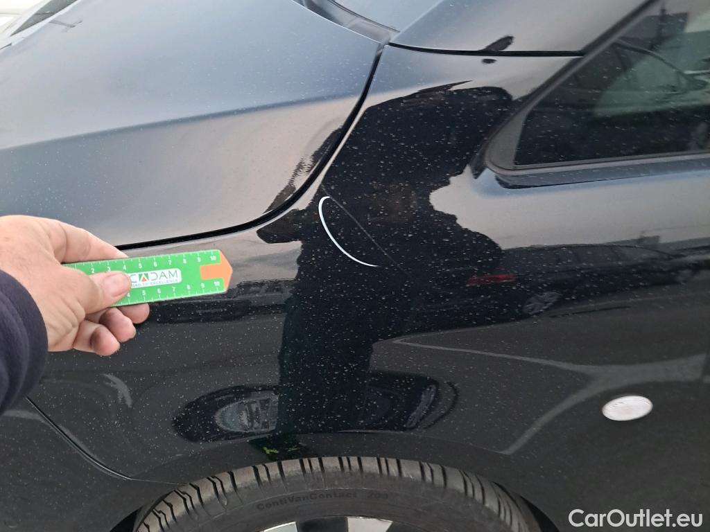  Mercedes  Vito MERCEDES-BENZ  / 2014 / 4P / combi 119CDI AT 140kW Tourer Select Extralarga #36