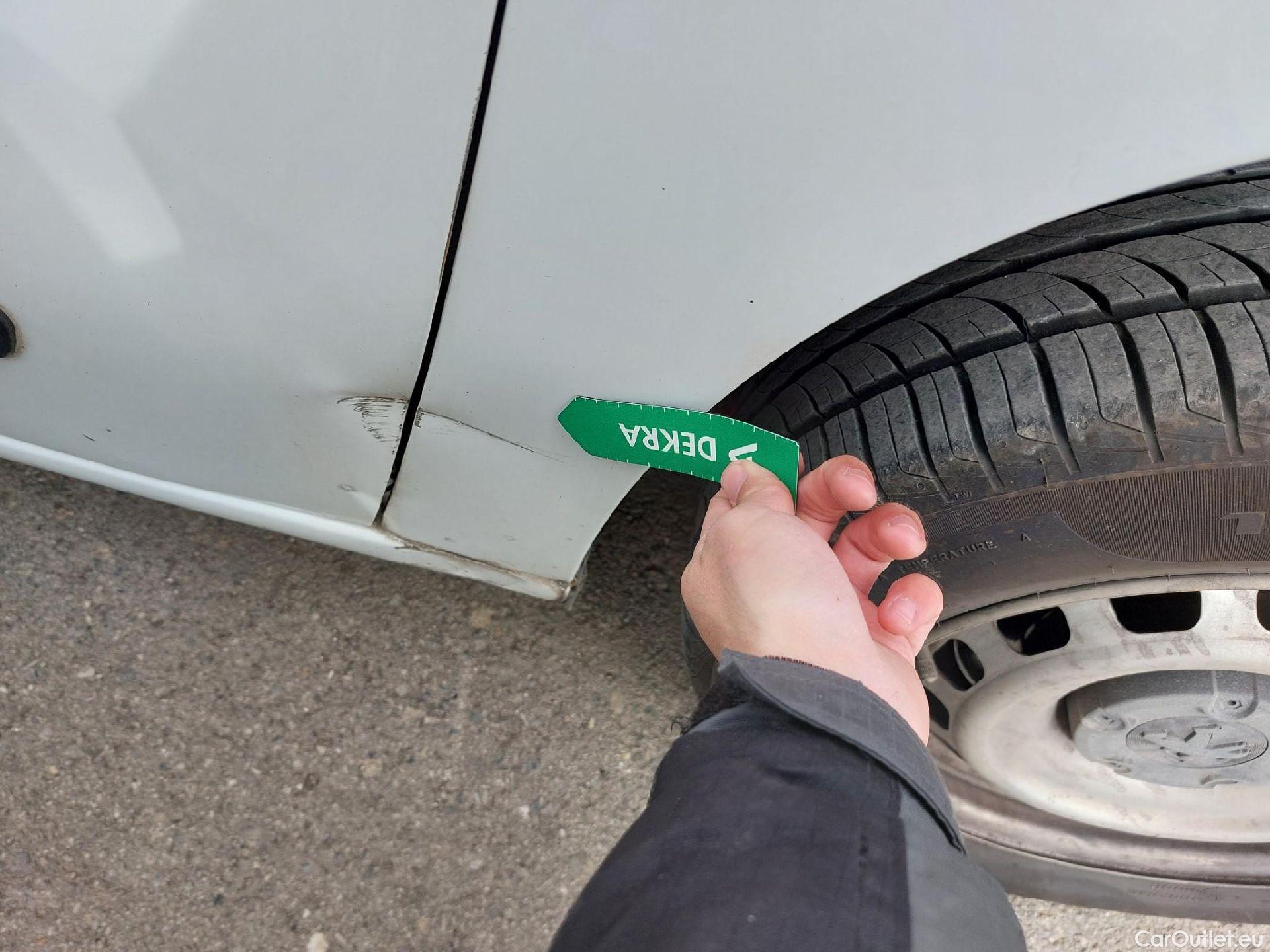  Peugeot  Partner PEUGEOT  / 2018 / 3P / furgón derivado de turismo Pro Standard 600kg BlueHDi 73kW (AC) #31