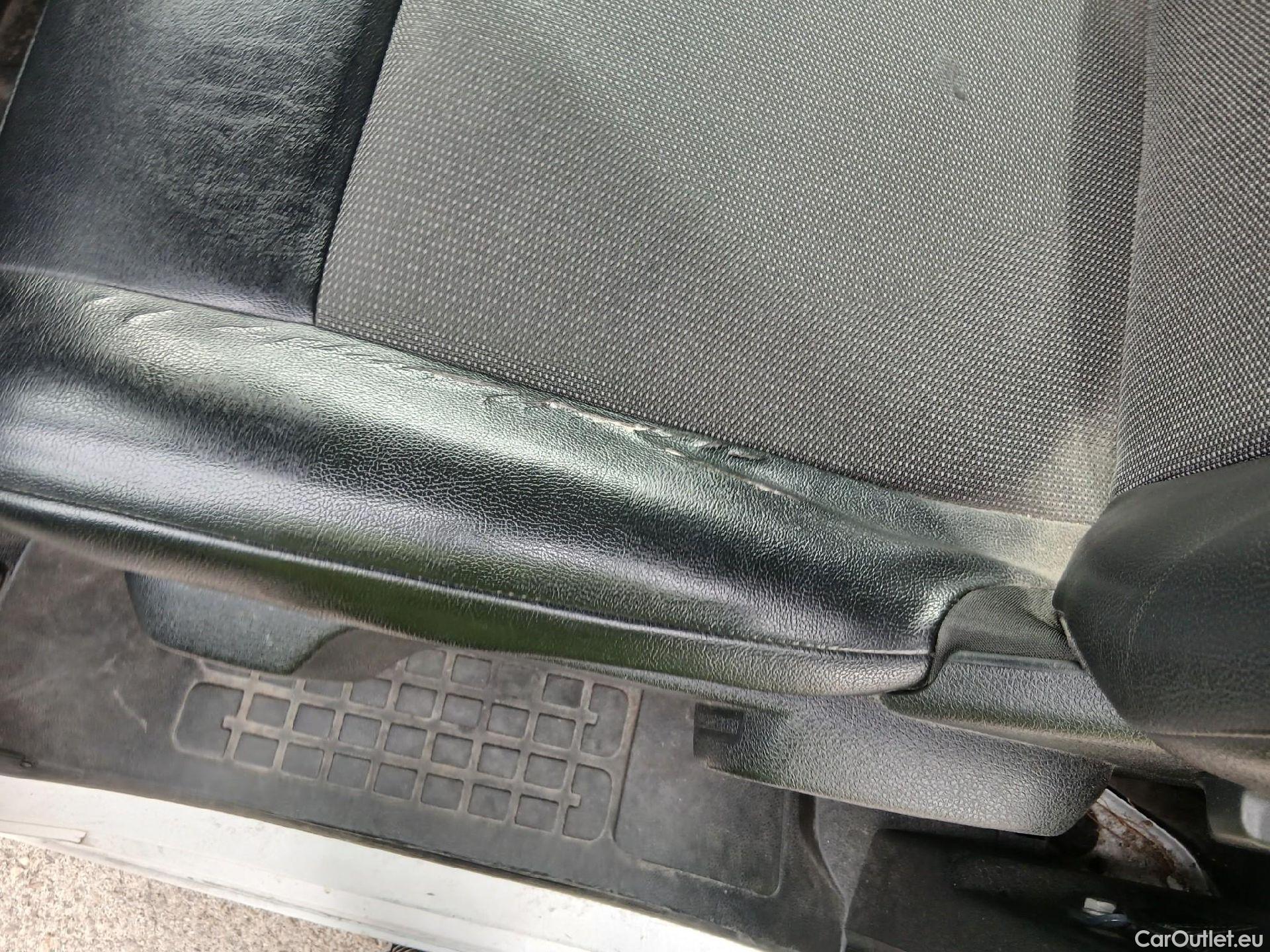  Opel  Vivaro OPEL  / 2019 / 4P / furgón 1.5 Diésel 74kW(100CV)M Std Exp #14