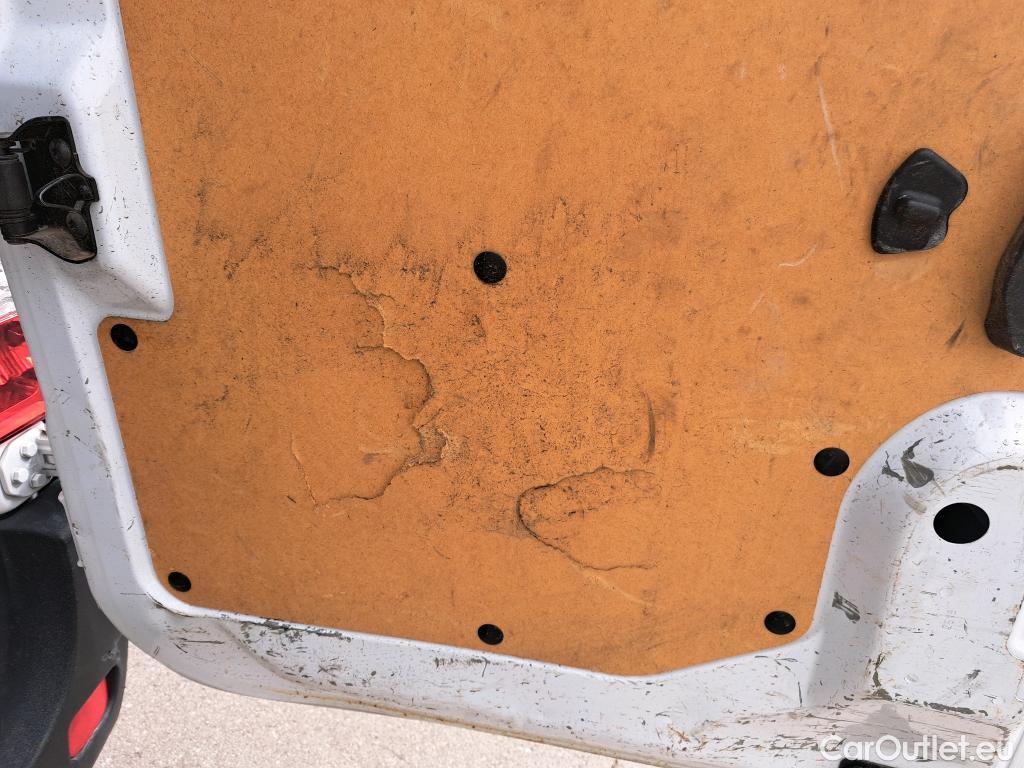  Opel  Movano  B Furgón/Combi Fg. L2H2 3 5t turbo 130CV MT6 E6 #47