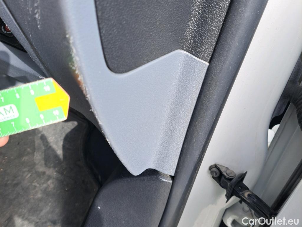  Citroen  Jumpy CITROEN  / 2016 / 4P / furgón Talla M BlueHDi 100 S&S 6v Control #19