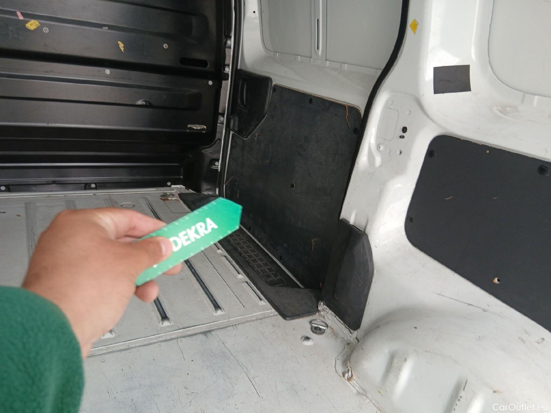  Opel  Vivaro OPEL  / 2019 / 4P / furgón 1.5 Diésel 74kW(100CV)M Std Exp #6