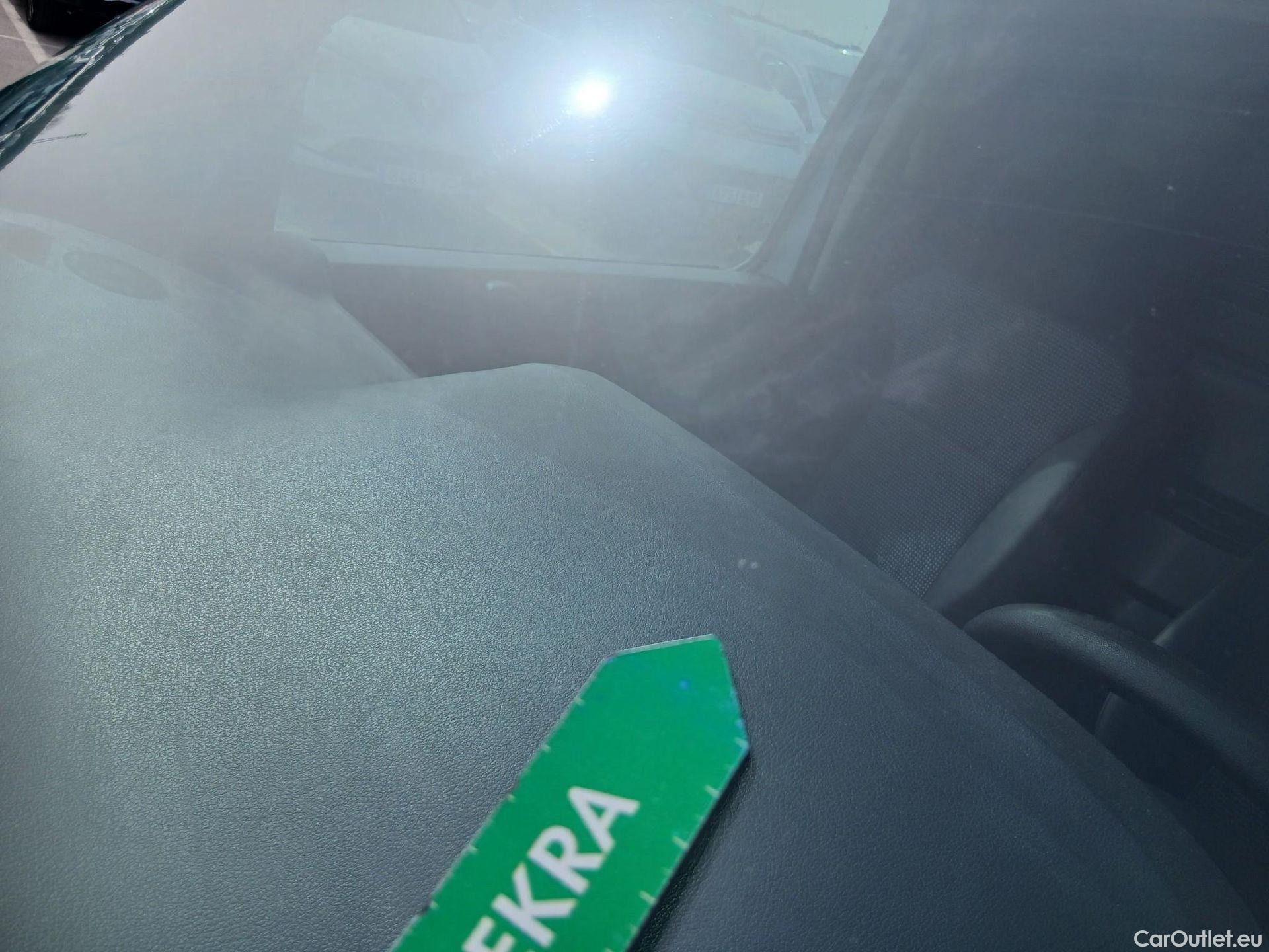  Mercedes  Citan MERCEDES-BENZ  / 2012 / 4P / furgón derivado de turismo 109 CDI Furgón Largo #1