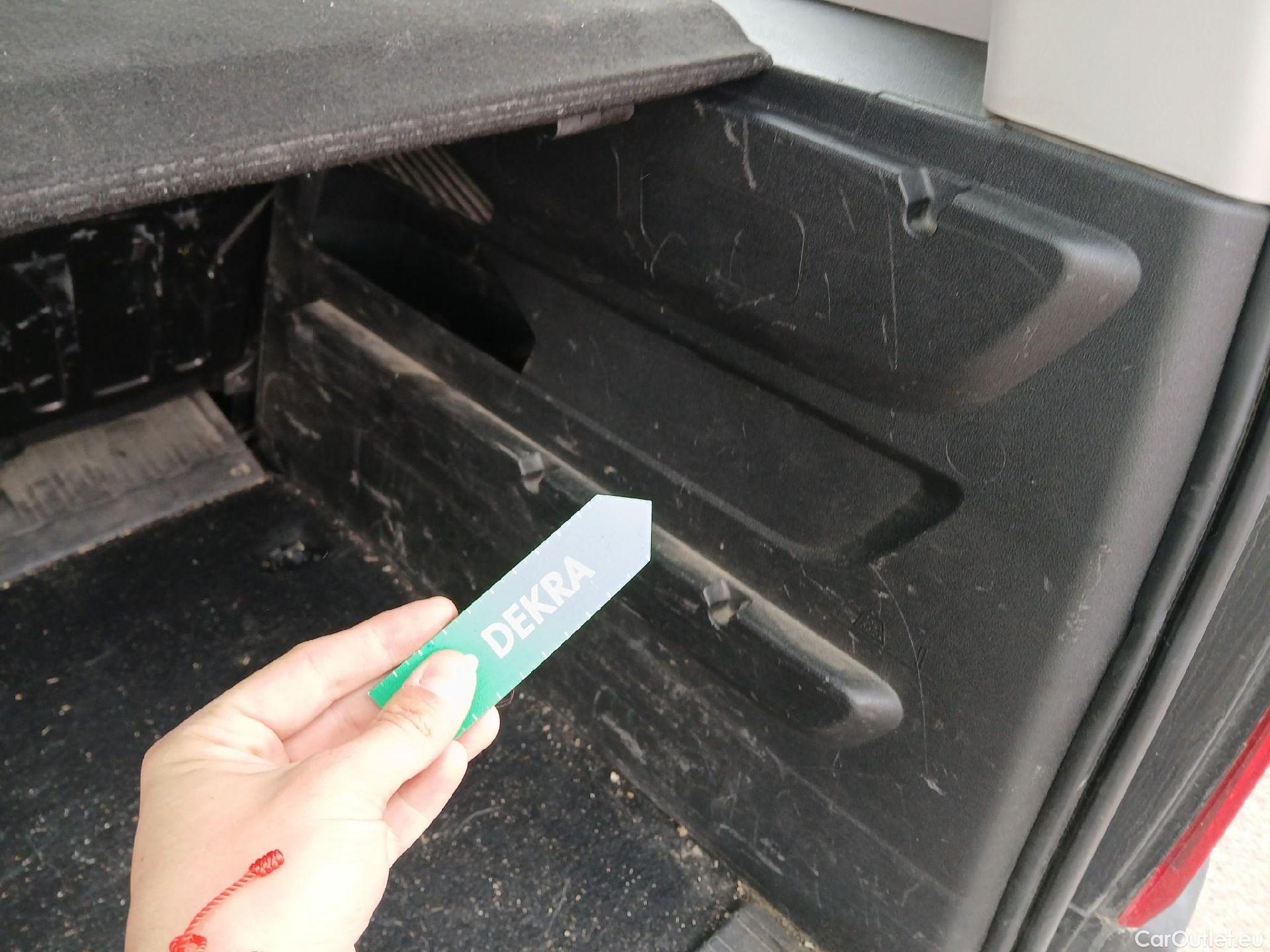  Citroen  Berlingo CITROEN  / 2018 / 5P / monovolumen compacto Talla M BlueHDi 100 S&S FEEL #28