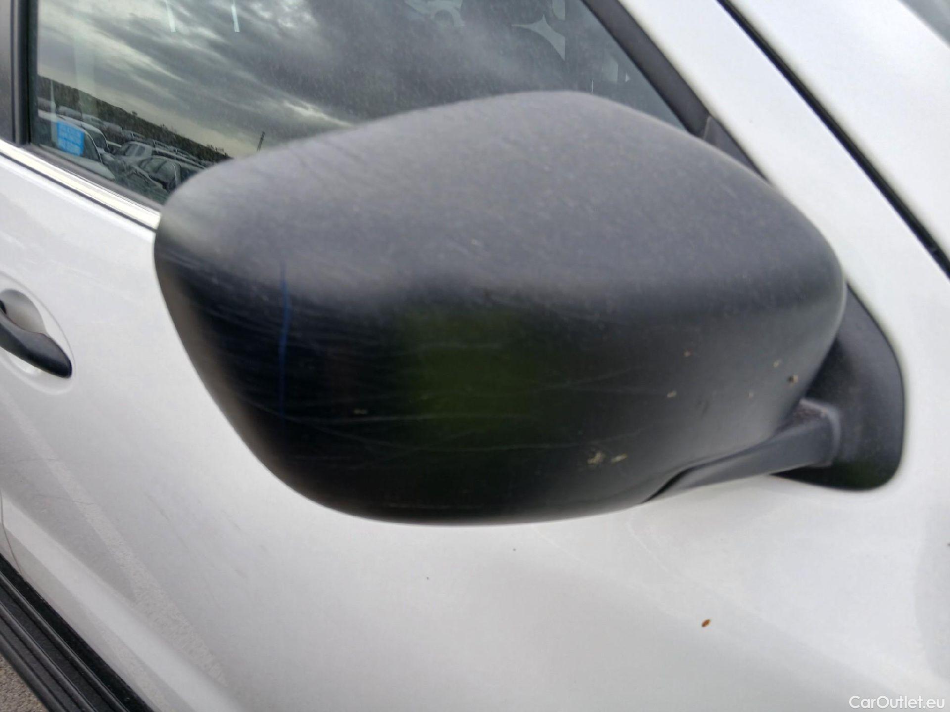  Nissan  Navara NISSAN  / 2015 / 4P / pickup Doble Cab. 2.3dCi 120kW(160CV) Acenta #42