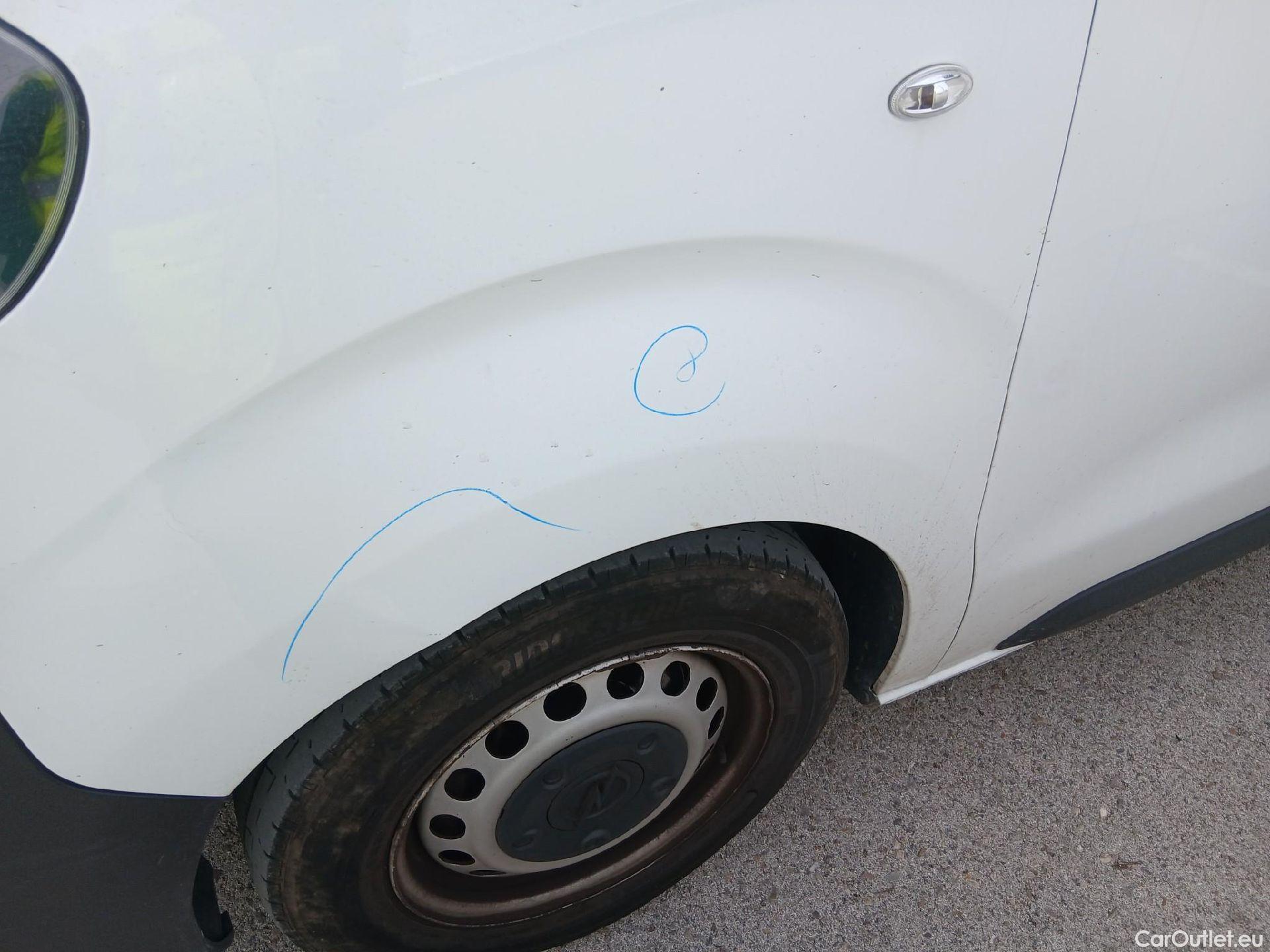  Opel  Vivaro OPEL  / 2019 / 4P / furgón 1.5 Diésel 74kW(100CV)M Std Exp #20