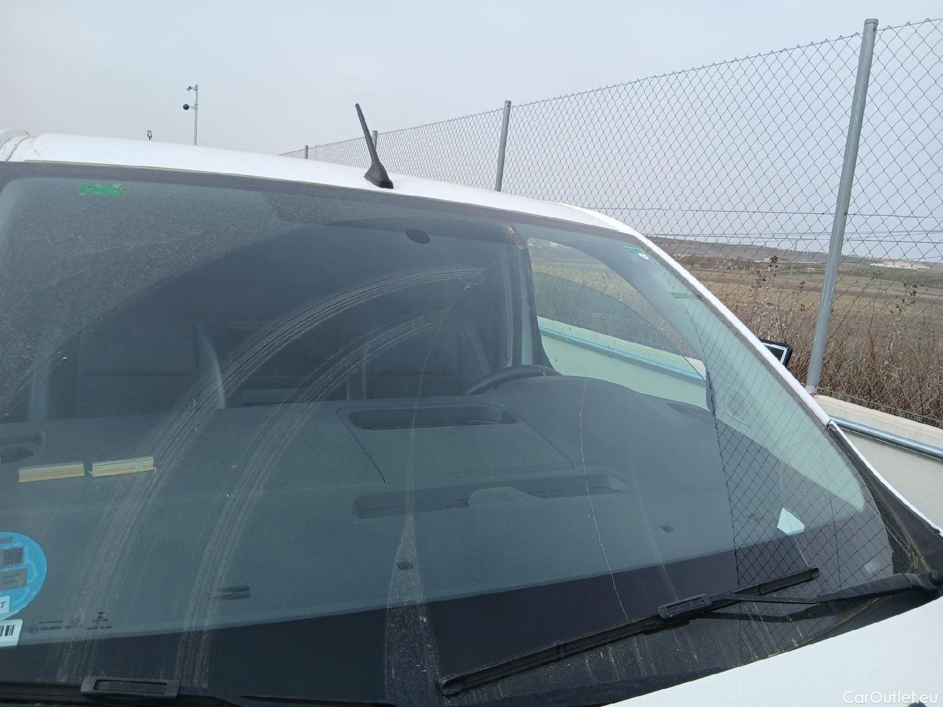  Opel  Vivaro OPEL  / 2019 / 4P / furgón 1.5 Diésel 74kW(100CV)M Std Exp #19