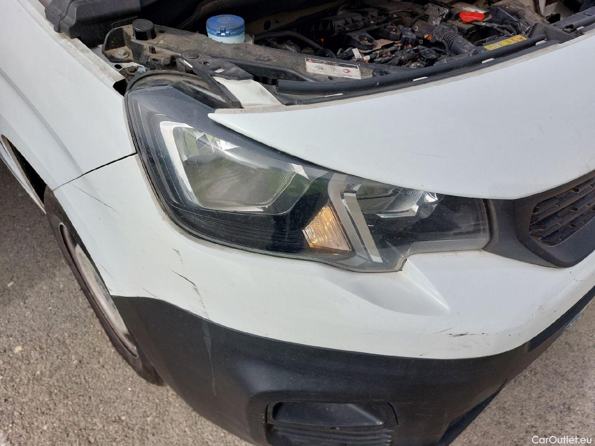  Peugeot  Partner PEUGEOT  / 2018 / 3P / furgón derivado de turismo Pro Standard 600kg BlueHDi 73kW (AC) #6