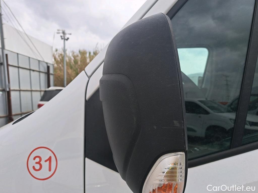  Opel  Movano  B Furgón/Combi Fg. L2H2 3 5t turbo 130CV MT6 E6 #56