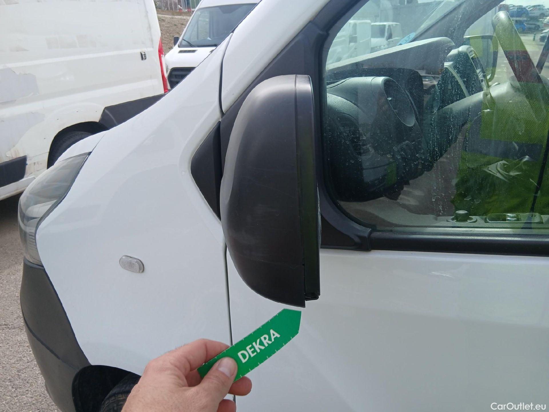  Nissan  NV300 NISSAN  / 2016 / 4P / furgón 2.0dCi 88kW (120CV) L1H1 1T Optima #6