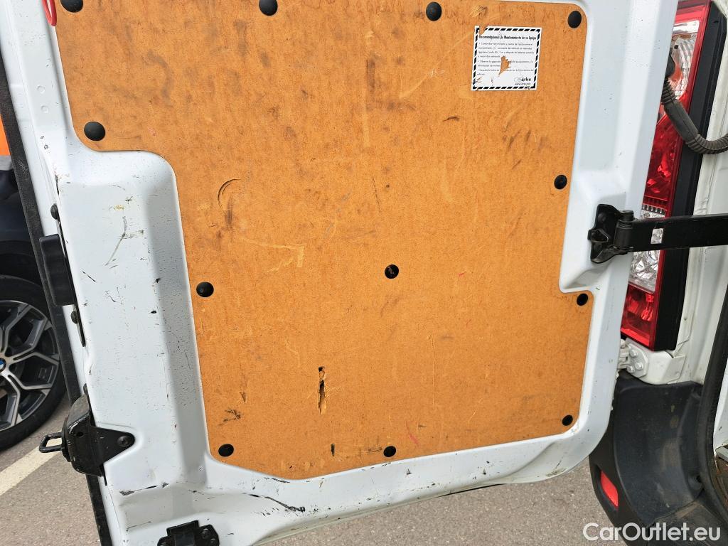  Opel  Movano  B Furgón/Combi Fg. L2H2 3 5t turbo 130CV MT6 E6 #44