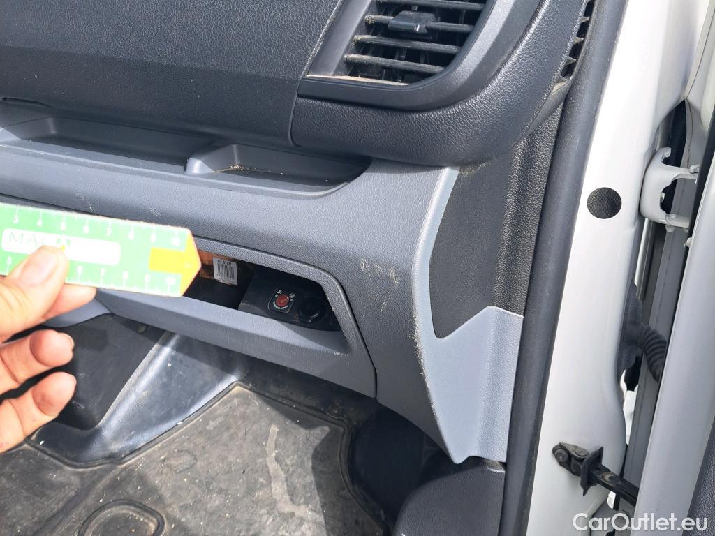  Citroen  Jumpy CITROEN  / 2016 / 4P / furgón Talla M BlueHDi 100 S&S 6v Control #18