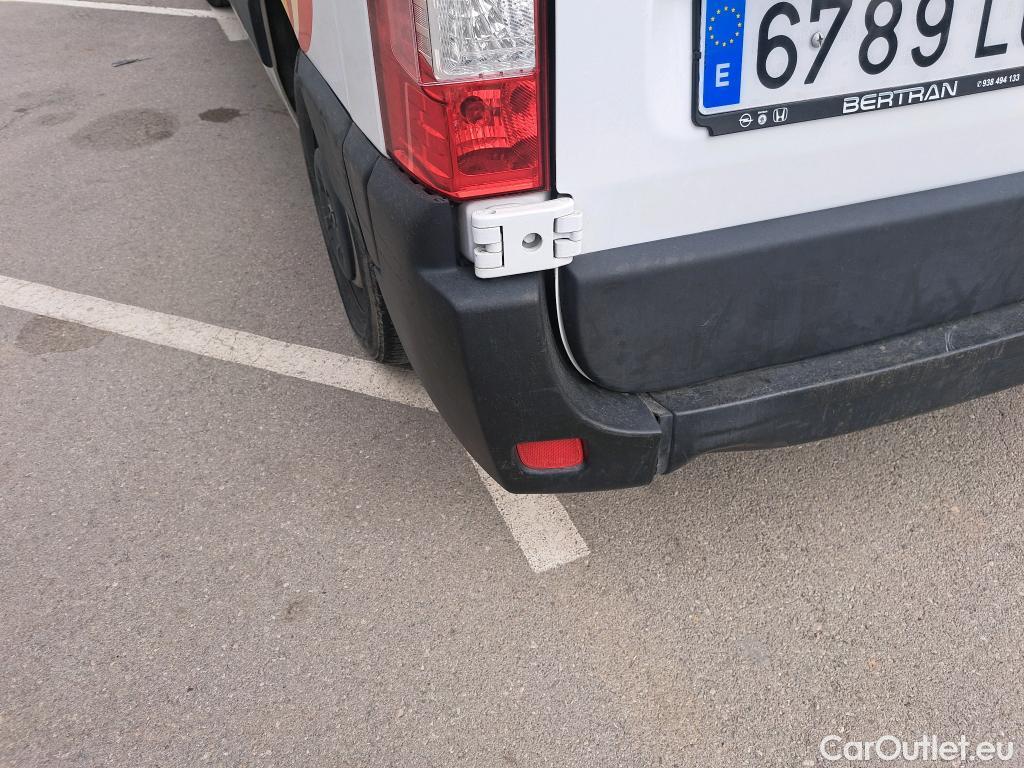  Opel  Movano  B Furgón/Combi Fg. L2H2 3 5t turbo 130CV MT6 E6 #40