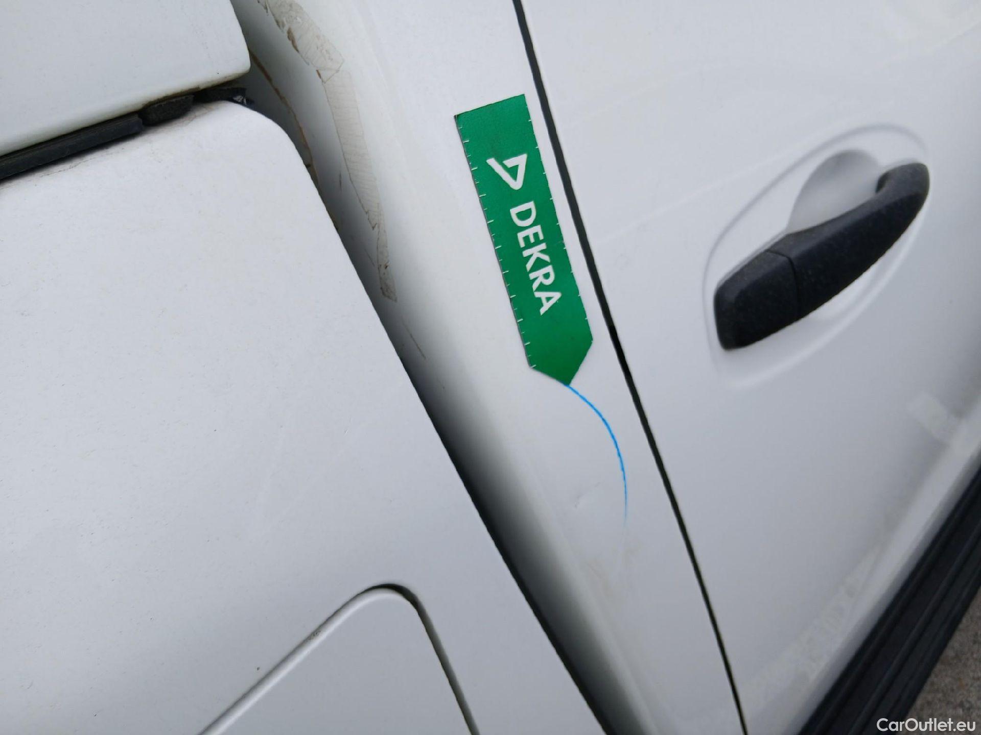  Nissan  Navara NISSAN  / 2015 / 4P / pickup Doble Cab. 2.3dCi 120kW(160CV) Acenta #37