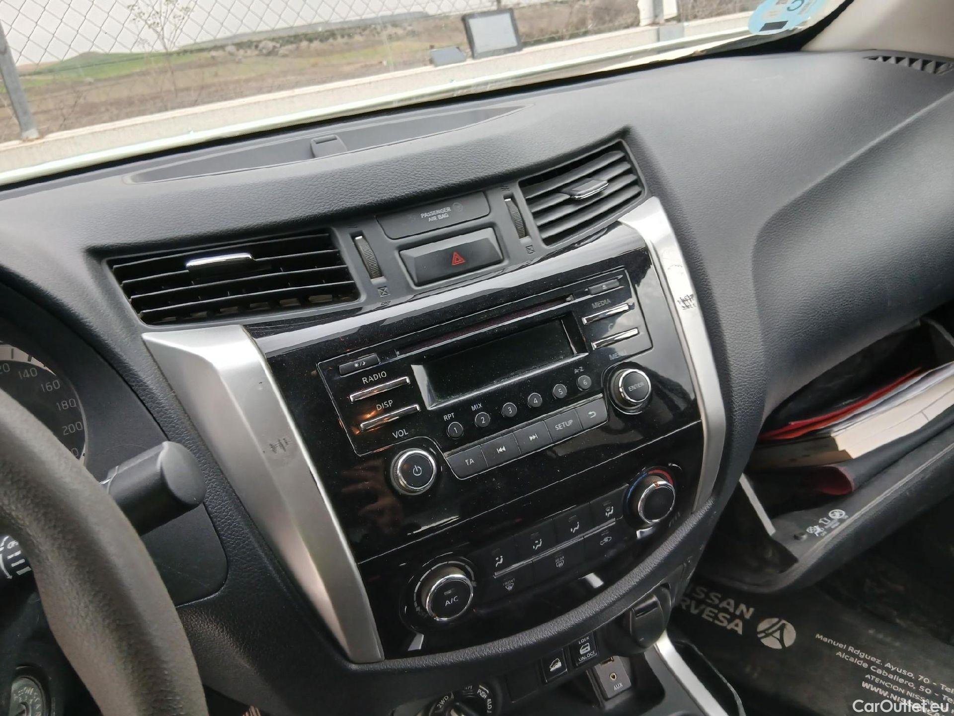  Nissan  Navara NISSAN  / 2015 / 4P / pickup Doble Cab. 2.3dCi 120kW(160CV) Acenta #17