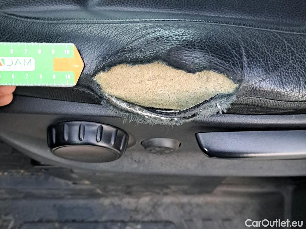  Mercedes  Vito MERCEDES-BENZ  / 2014 / 4P / combi 119CDI AT 140kW Tourer Select Extralarga #24