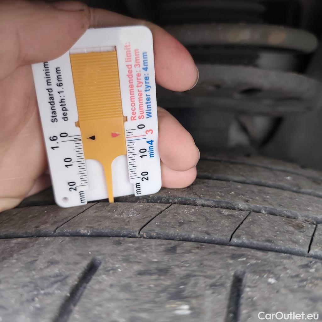  Citroen  Berlingo CITROEN  / 2018 / 5P / monovolumen compacto Talla M BlueHDi 100 S&S FEEL #19