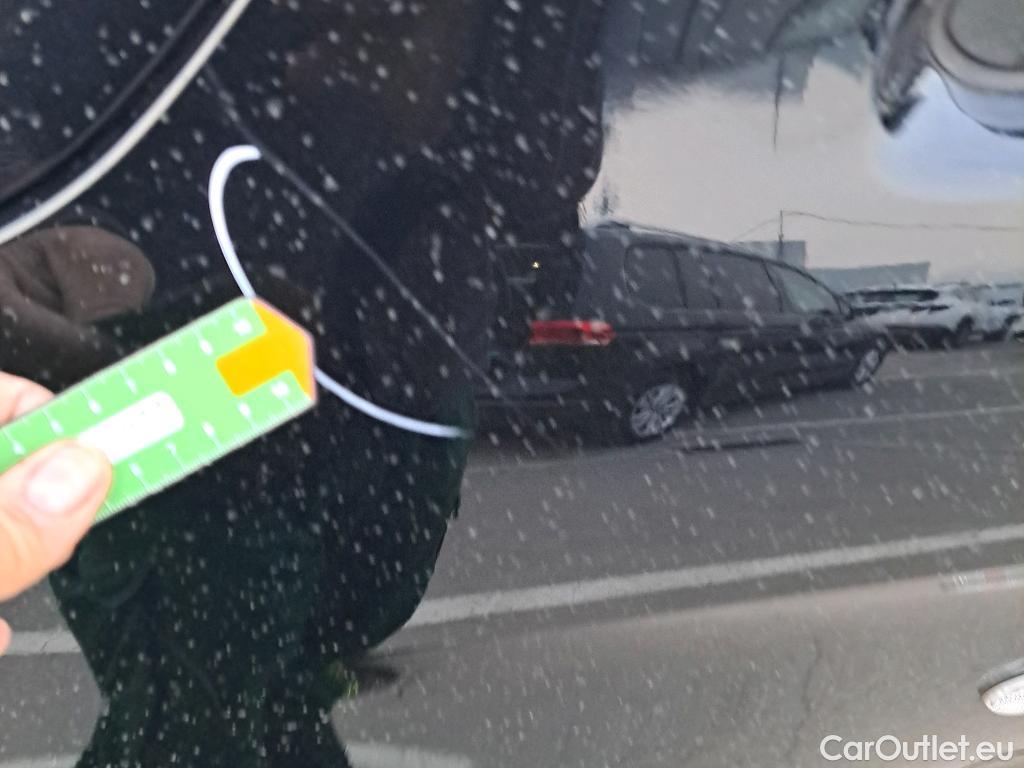  Mercedes  Vito MERCEDES-BENZ  / 2014 / 4P / combi 119CDI AT 140kW Tourer Select Extralarga #37