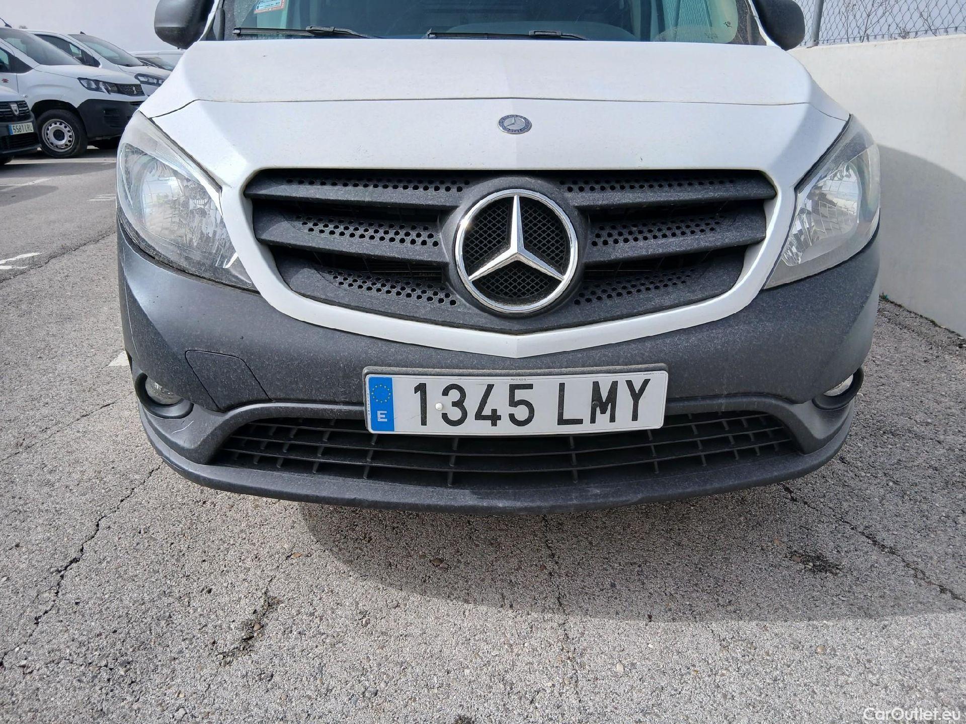  Mercedes  Citan MERCEDES-BENZ  / 2012 / 4P / furgón derivado de turismo 109 CDI Furgón Largo #5