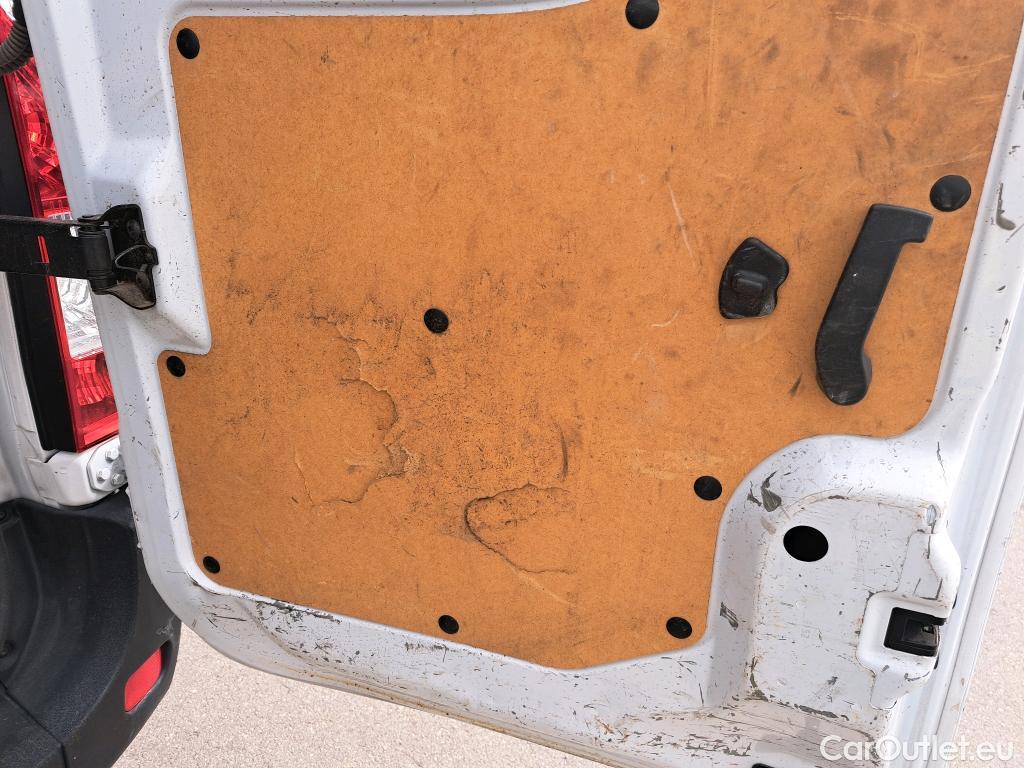  Opel  Movano  B Furgón/Combi Fg. L2H2 3 5t turbo 130CV MT6 E6 #46