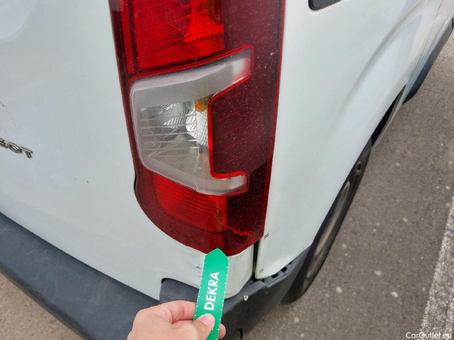  Peugeot  Partner PEUGEOT  / 2018 / 3P / furgón derivado de turismo Pro Standard 600kg BlueHDi 73kW (AC) #21