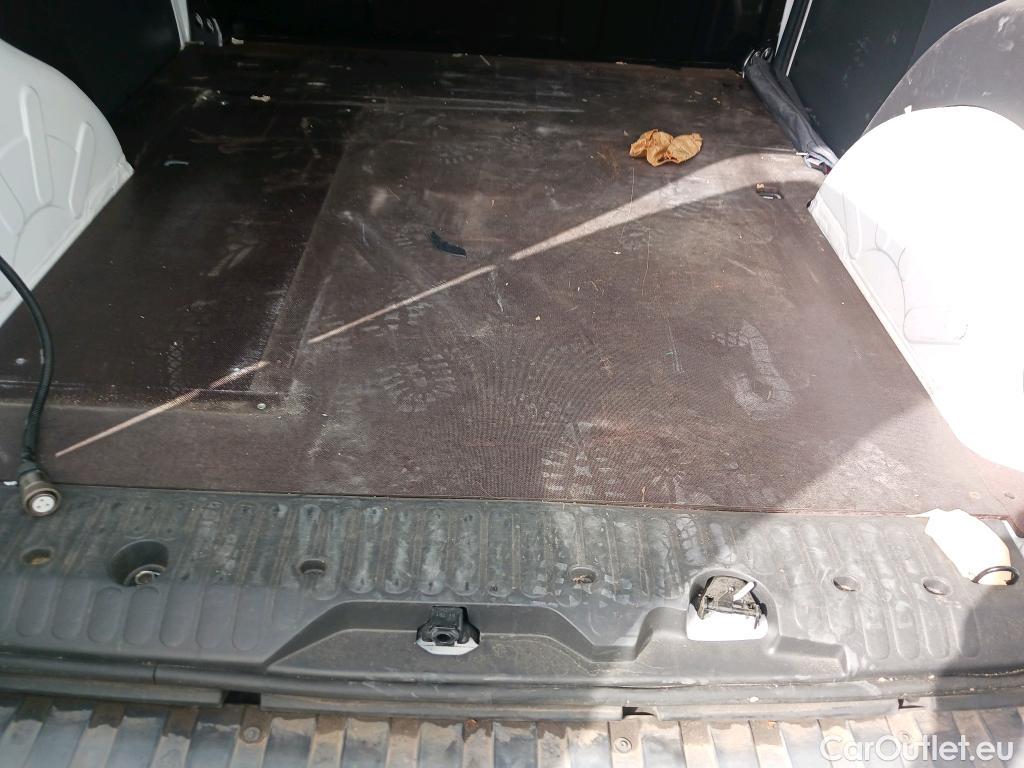  Renault  Kangoo RENAULT  Furgón/2013/3P/furgón derivado de turismo Profesional dCi 55 kW (75 CV) #18