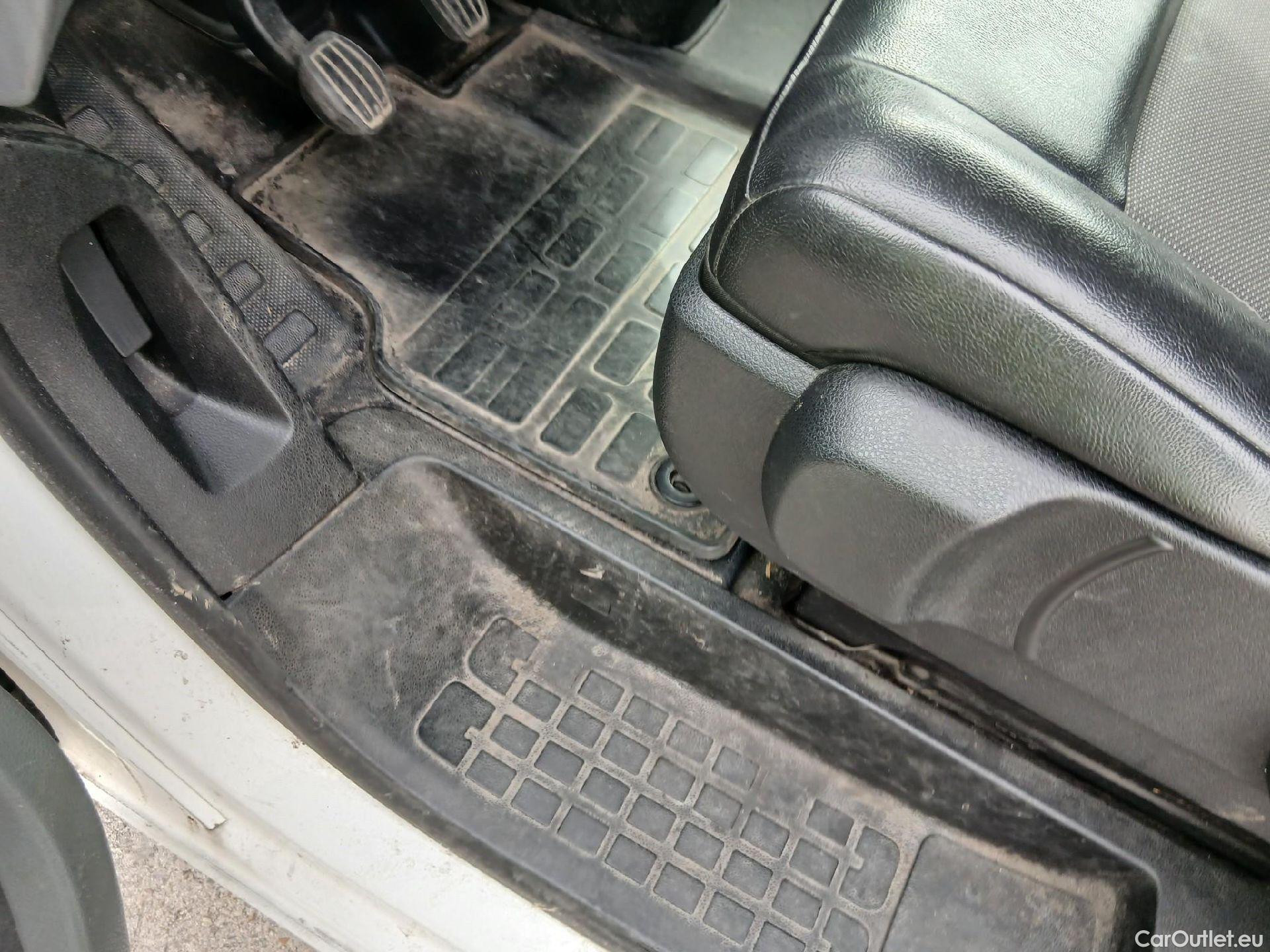  Opel  Vivaro OPEL  / 2019 / 4P / furgón 1.5 Diésel 74kW(100CV)M Std Exp #13