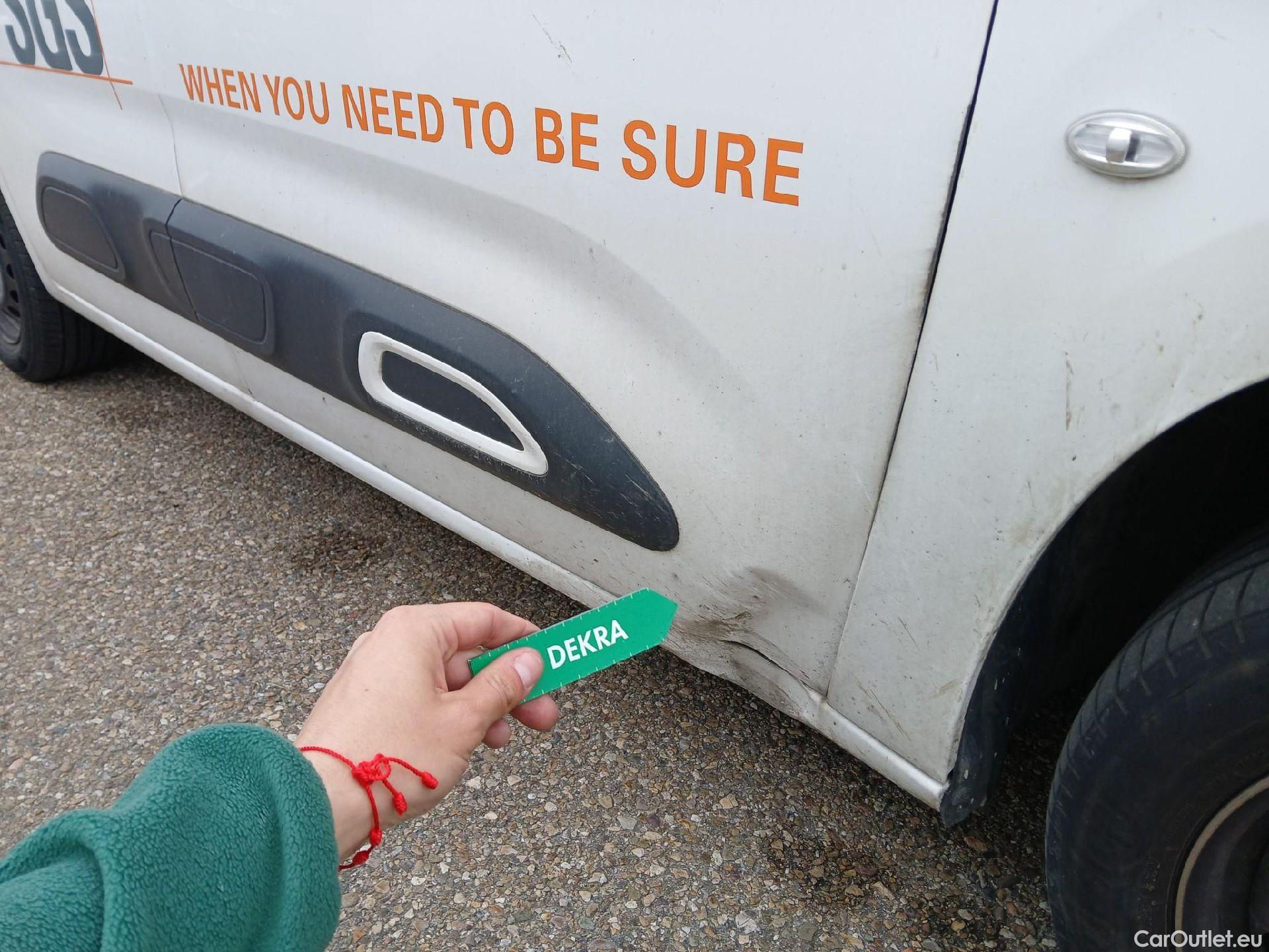  Citroen  Berlingo CITROEN  / 2018 / 5P / monovolumen compacto Talla M BlueHDi 100 S&S FEEL #40