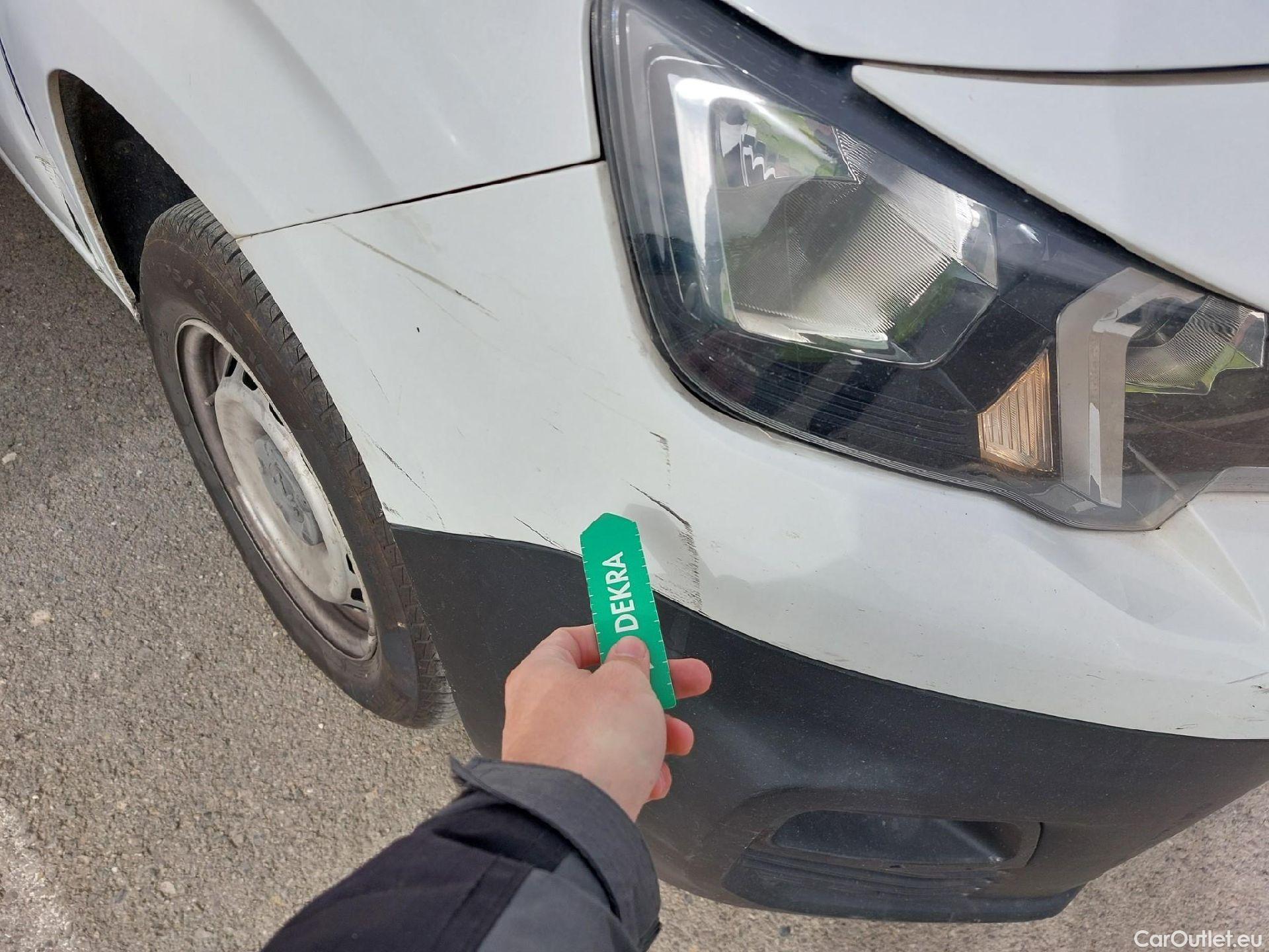  Peugeot  Partner PEUGEOT  / 2018 / 3P / furgón derivado de turismo Pro Standard 600kg BlueHDi 73kW (AC) #3