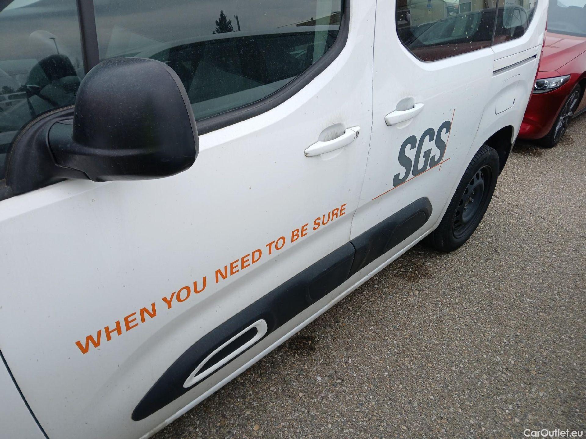  Citroen  Berlingo CITROEN  / 2018 / 5P / monovolumen compacto Talla M BlueHDi 100 S&S FEEL #18