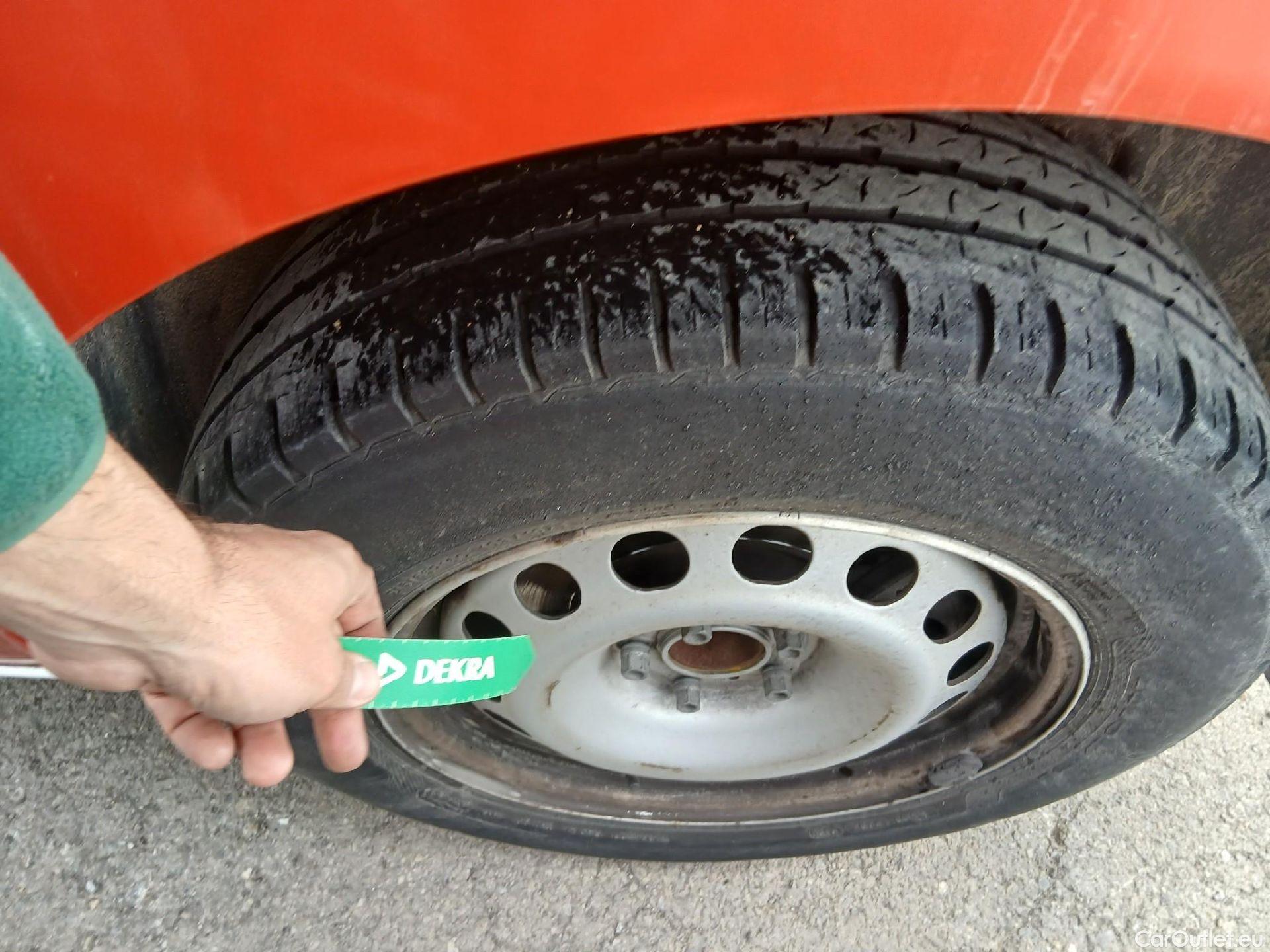  Toyota  Proace TOYOTA  / 2016 / 4P / furgón FU. MEDIO (L1) 2.0D 90kW COMFORT CARGA + #14