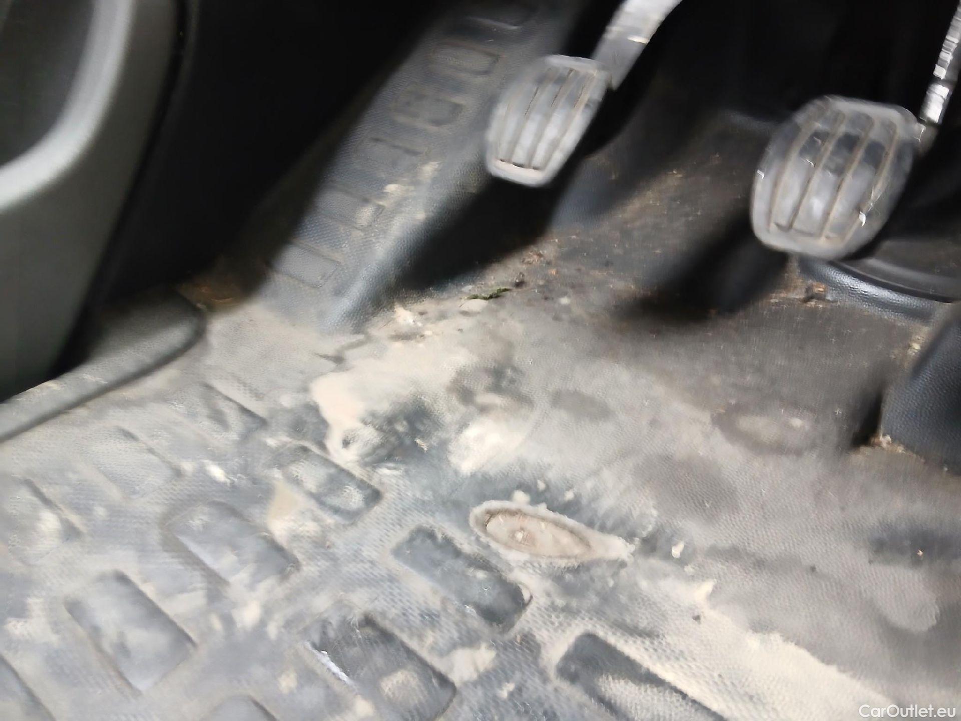  Toyota  Proace TOYOTA  / 2016 / 4P / furgón FU. MEDIO (L1) 2.0D 90kW COMFORT CARGA + #33