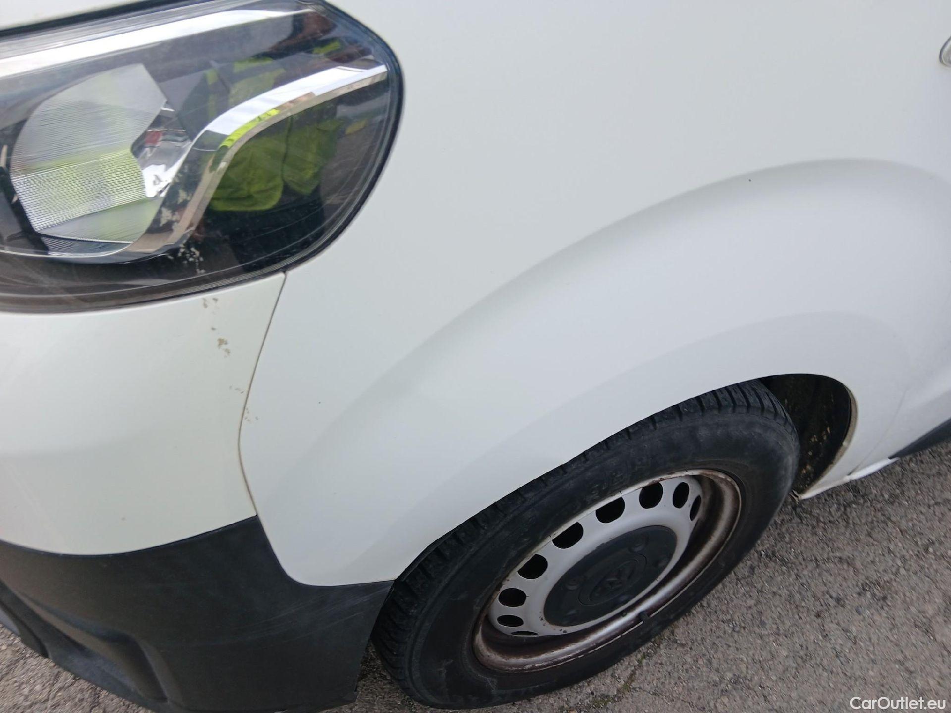  Toyota  Proace TOYOTA  / 2016 / 4P / furgón FU. MEDIO (L1) 2.0D 90kW COMFORT CARGA + #8