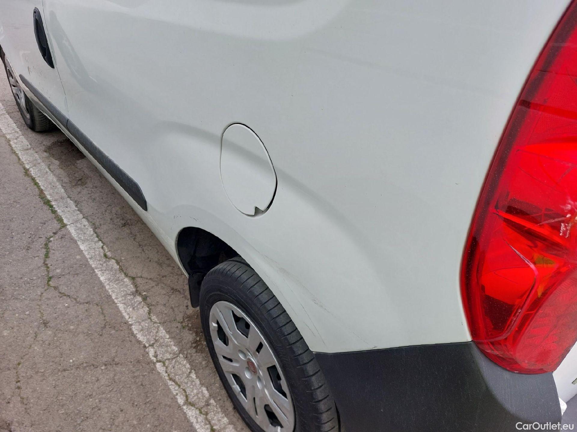  Fiat  Doblo FIAT Doblò Cargo/2015/4P/furgón derivado de turismo Cargo SX 1.6 Mjet 77kW (105CV) #10