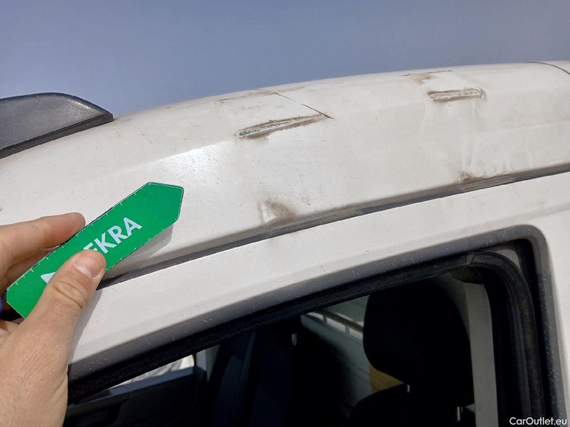  Volkswagen  Crafter VOLKSWAGEN  / 2017 / 2P / chasis cabina 35 Chasis CS RD L4 2.0 TDI 90kW RWD #29