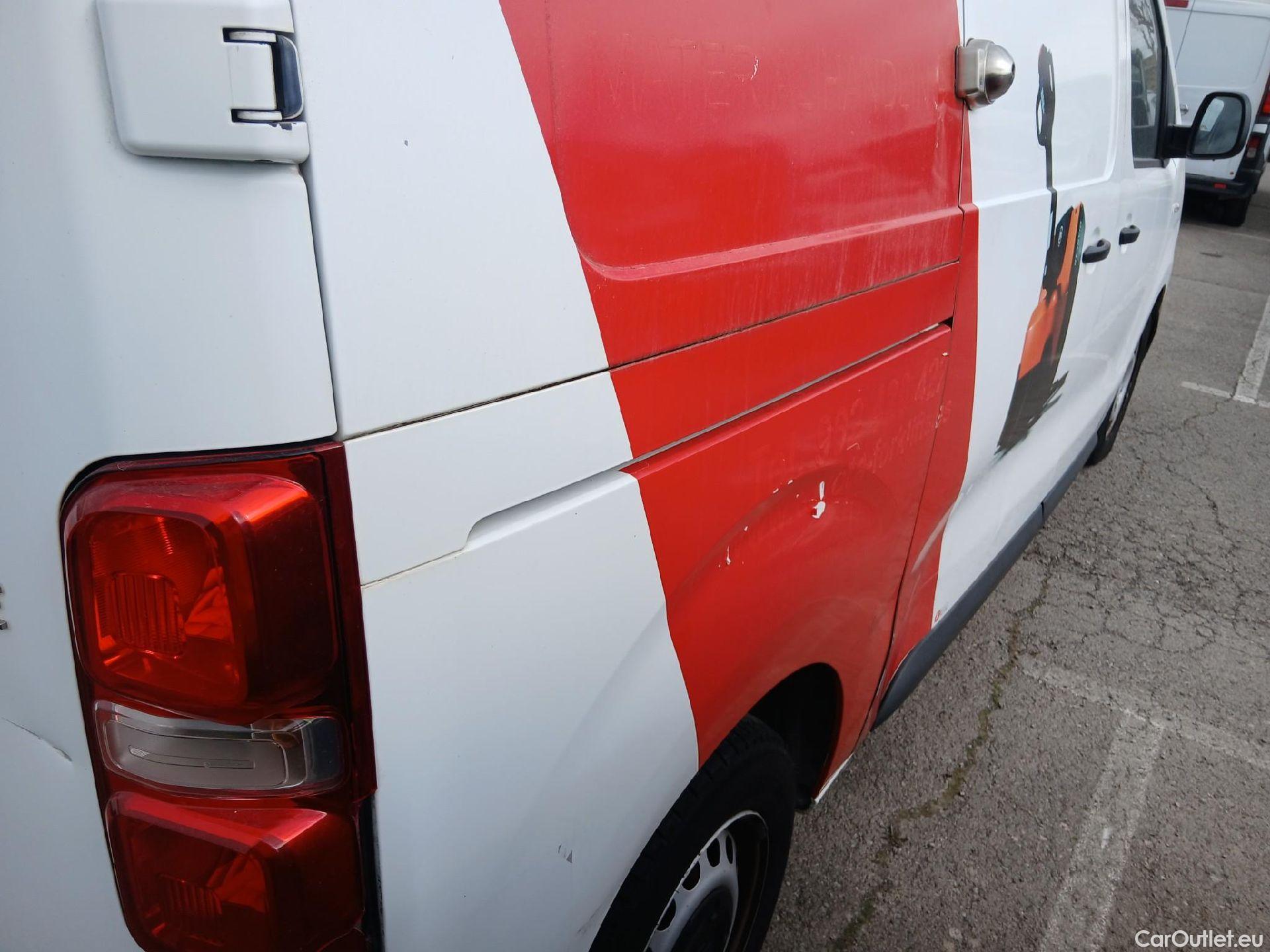  Toyota  Proace TOYOTA  / 2016 / 4P / furgón FU. MEDIO (L1) 2.0D 90kW COMFORT CARGA + #22