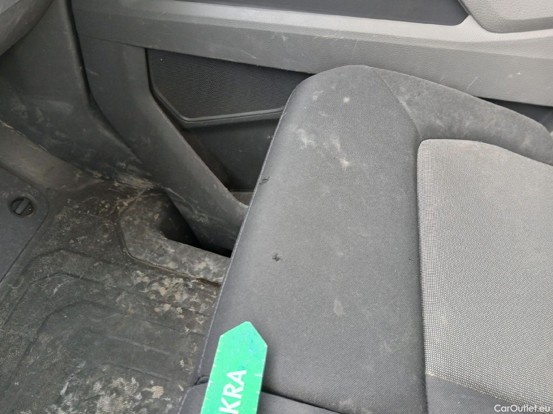  Volkswagen  Crafter VOLKSWAGEN  / 2017 / 2P / chasis cabina 35 Chasis CS RD L4 2.0 TDI 90kW RWD #4